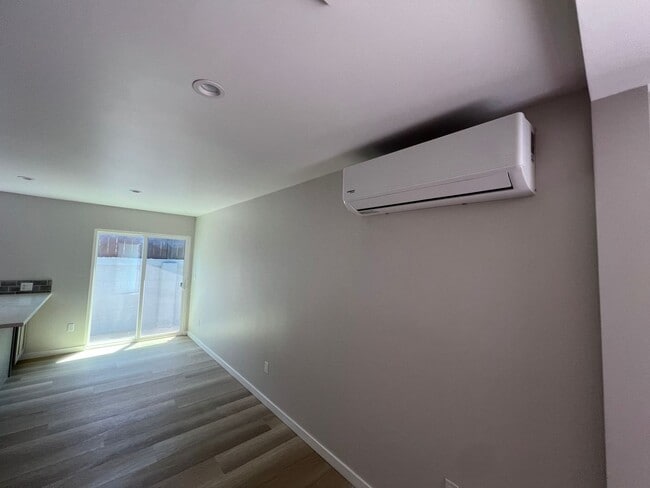 Photo - 51st Street Apartments Triplex Unit 619