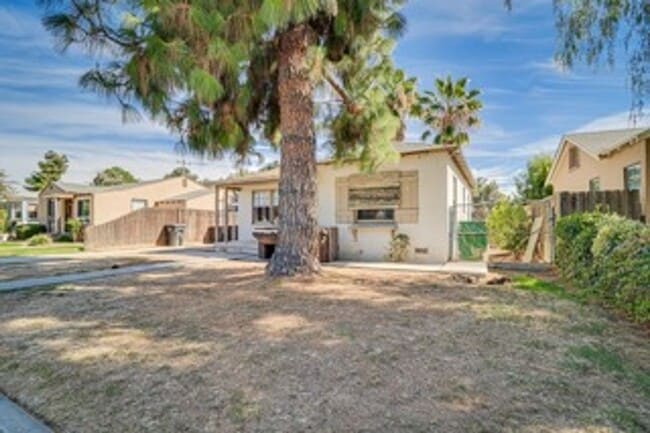 Building Photo - 627 Arvin St Unit 1