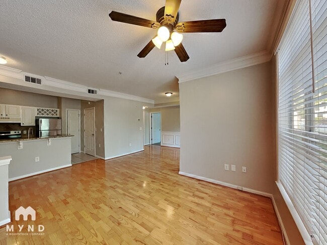 Photo - 955 Juniper St NE