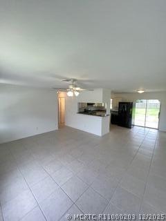 Photo - 582 NW La Brea Ave