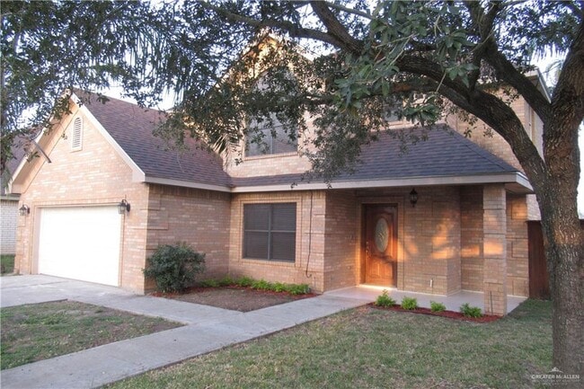 Building Photo - 33 Santa Teresa St