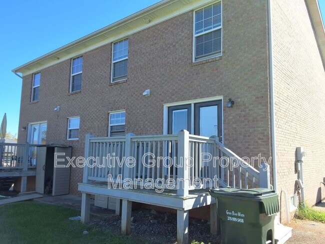 Photo - 200 Adena Loop