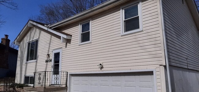 Photo - HURRY THIS WON'T LAST LONG! Gorgeous 3 bed, 2 bath in beautiful Parkville!