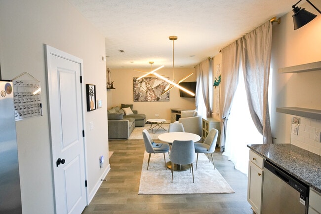 Open floor plan, kitchen to family room - 512 Auld Farm Cir