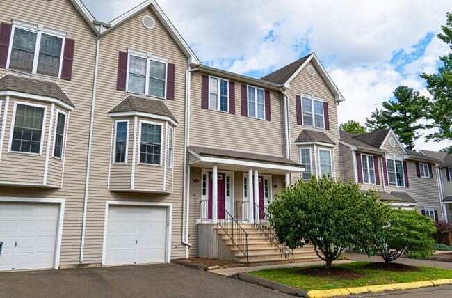 Building Photo - 157 Leeder Hill Dr