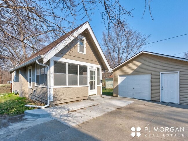Photo - 2122 S 35th Ave Unit 2124