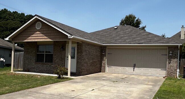 Photo - 2504 Ridgeway Ln House