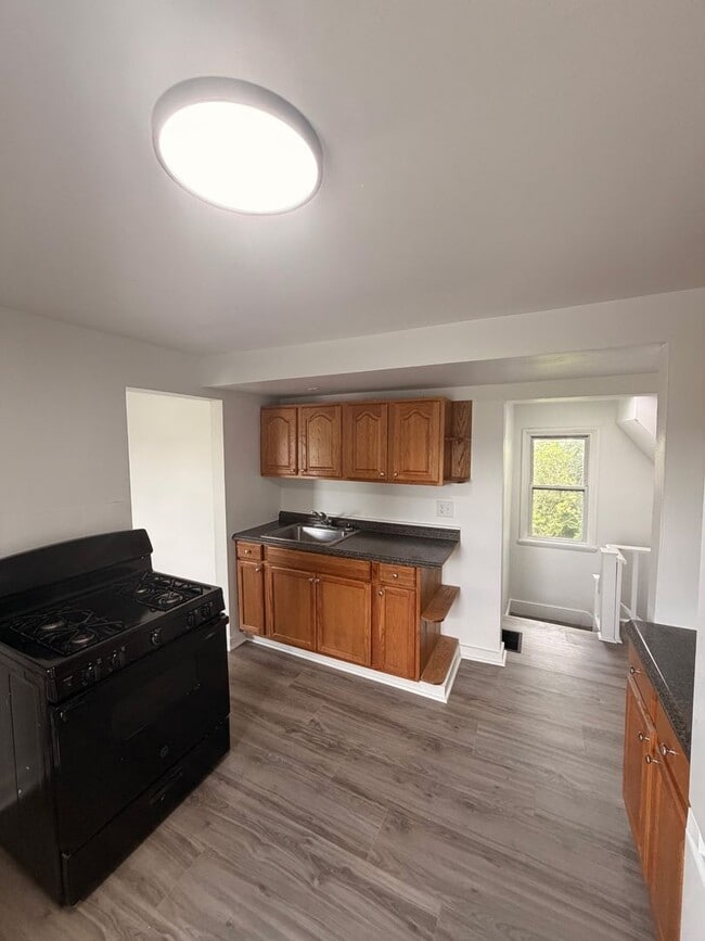 328 Murray Ave Unit Rear