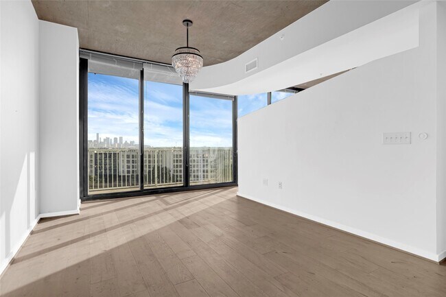 Photo - 5925 Almeda Rd Unit 10815