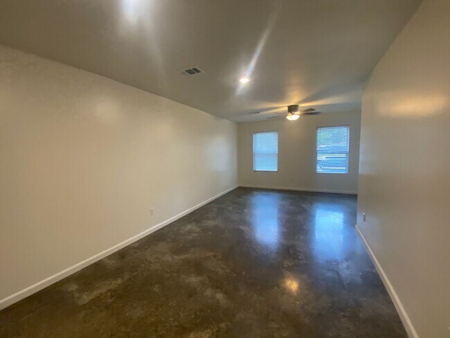 Photo - 510 S Floyd St Unit A