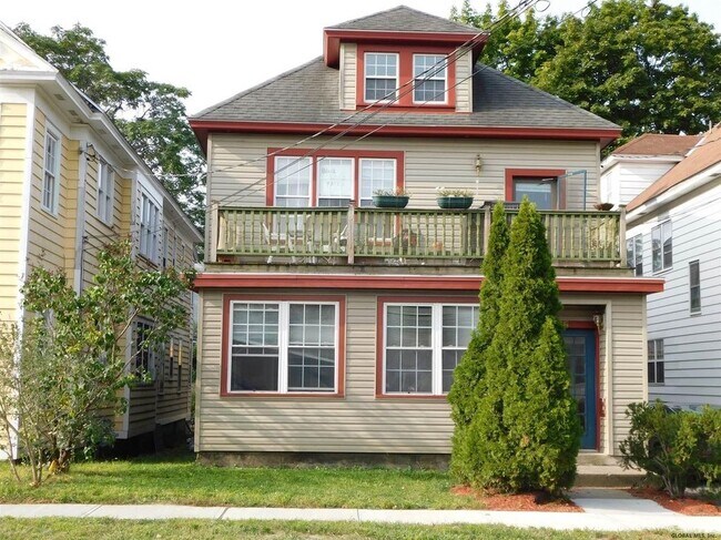 Photo - 906 Park Ave Unidad 1ST FLOOR 4 BEDROOM