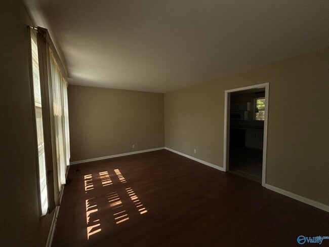Photo - 3907 Memorial Pkwy NW