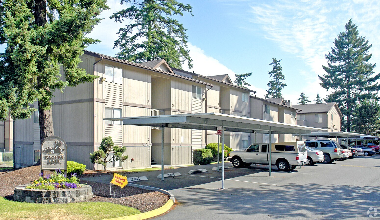 Eagles Lair Apartments - Eagles Lair Apartments