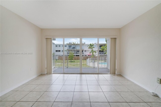 Photo - 7713 SW 88th St Unidad A202