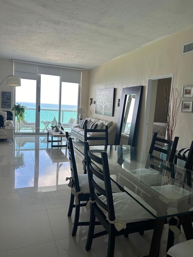 Photo - 3801 S Ocean Dr Unidad PH16L