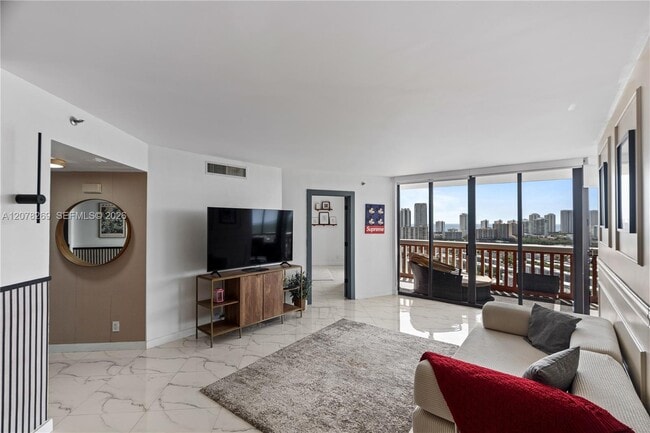 Building Photo - 1000 W Island Blvd Unit 2803