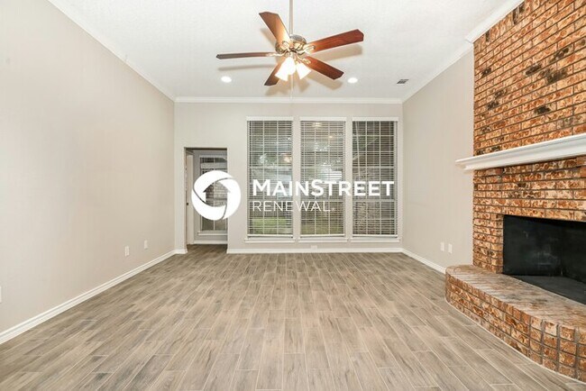 Photo - 4 Bedroom Pet-Friendly Home in Lancaster, TX with Main Street Renewal