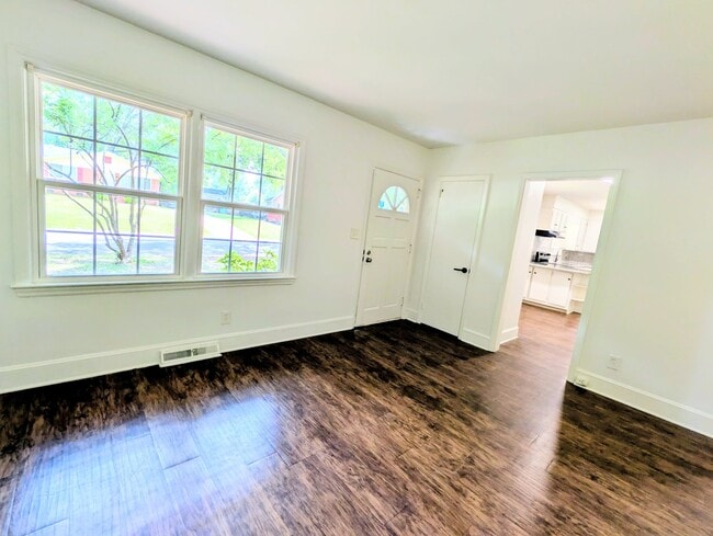 Photo - 3927 Glenville Ave