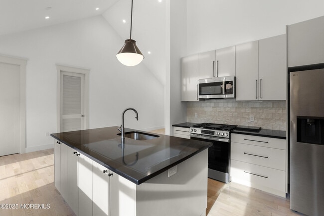 Photo - 1405 Ridge Ave