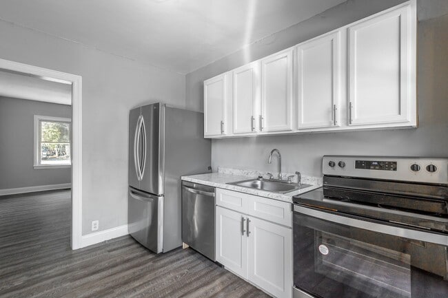 Building Photo - 5109-5111 Sunbeam Ave Unit 5109