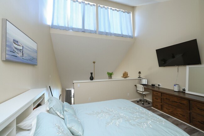 Photo - 12600 Melville Dr Unit 318B