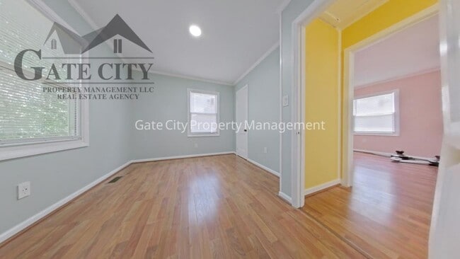 616 Hedrick Ave