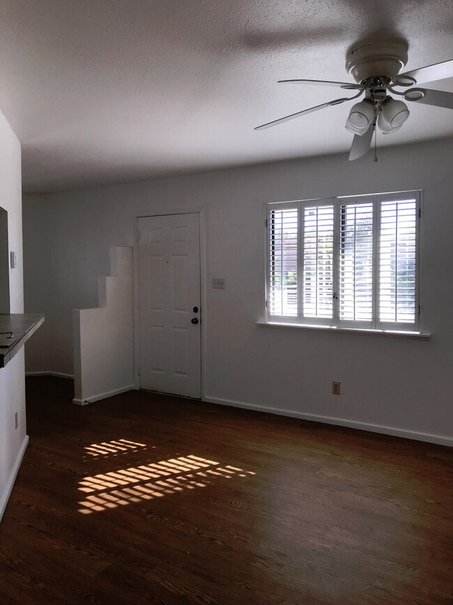 Photo - 941 Unidad 941-B