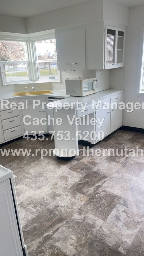 Photo - 2 br unit, on corner lot in Smithfield! Available for immediate move-in!