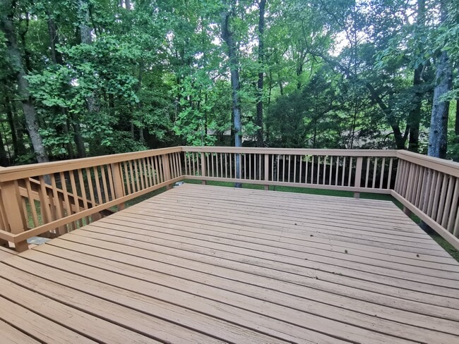 250 Sheringham Dr