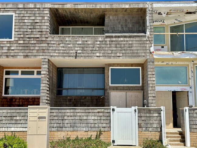 Photo - 1364 Neptune Square