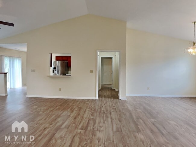 Photo - 704 Treyburn Lakes Way