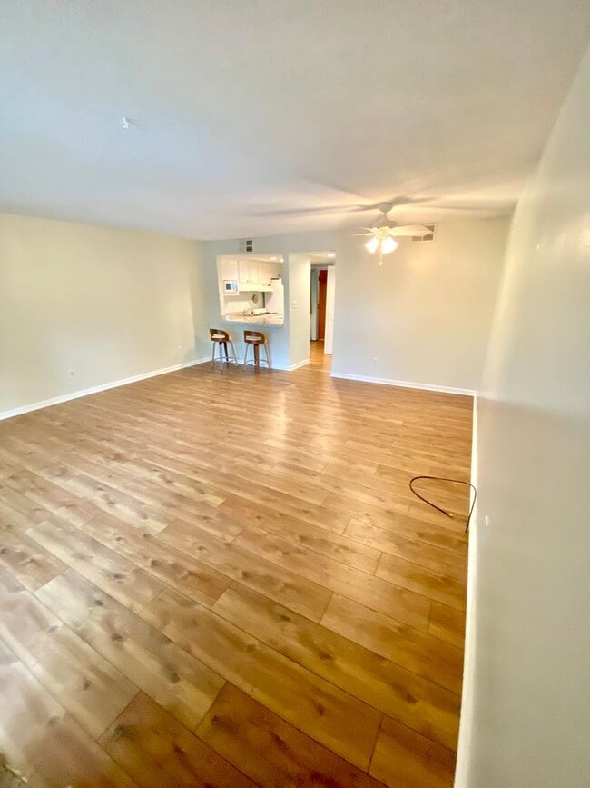 Photo - 1BD/1BA Dream Condo Screened In Porch Over...