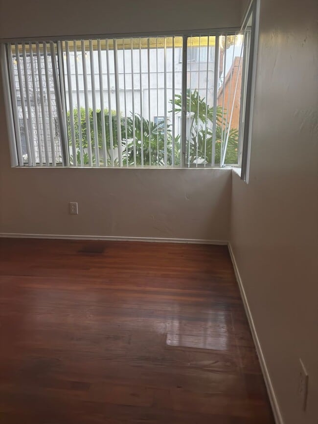 Photo - 4476-4476 Illinois St Unit 4470