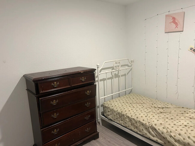 Photo - Room in House on Nube Medina