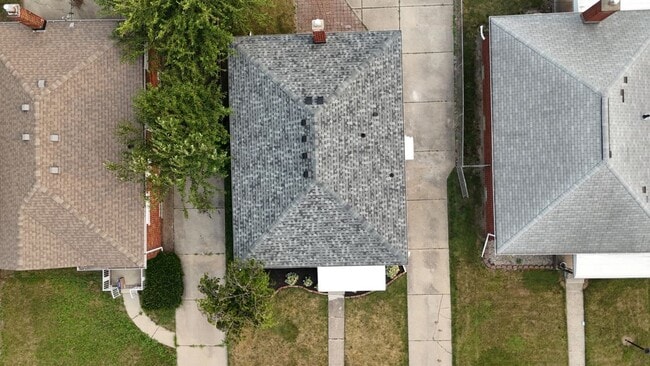 Photo - 18536 Holland Ave