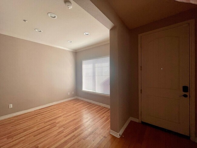 Photo - Glenwood, Riverside Gated Community