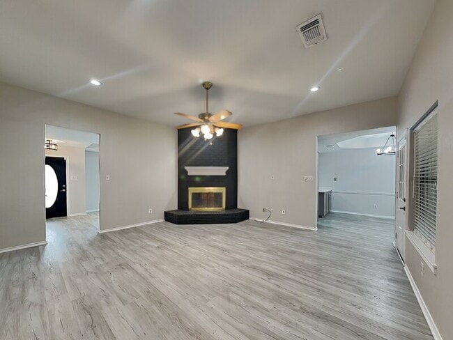 Photo - 4912 Barberry Dr