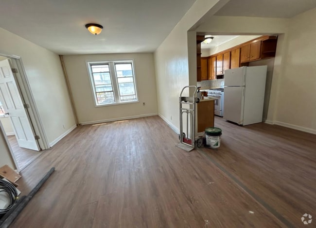 Building Photo - 734 E 43rd St Rental
