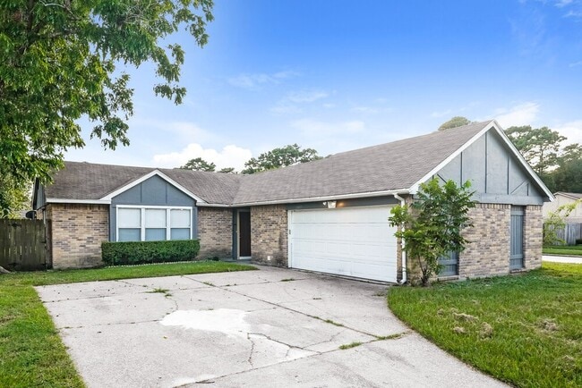 Building Photo - 21035 Rivershadows Ln