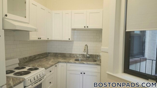 Photo - 504 Beacon St Unidad 54