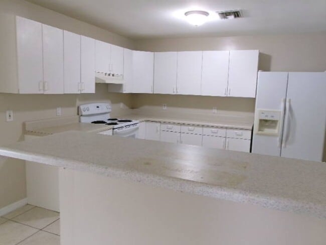 Photo - SW Cape 3/2/1 Duplex Avail Now
