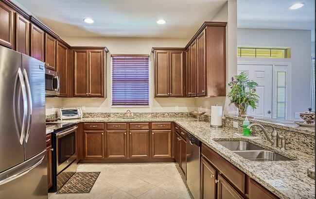 Photo - 9918 Palmarrosa Way