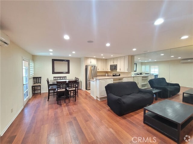 Building Photo - 18530 Hatteras St Unit 324 Rental