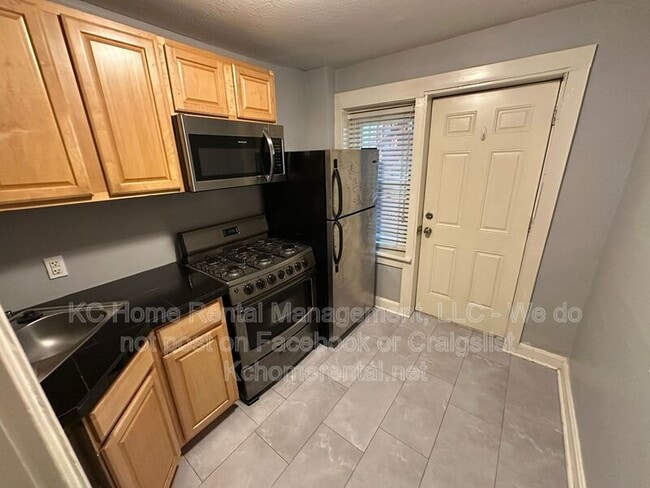 Photo - 1112 W 41st Terrace