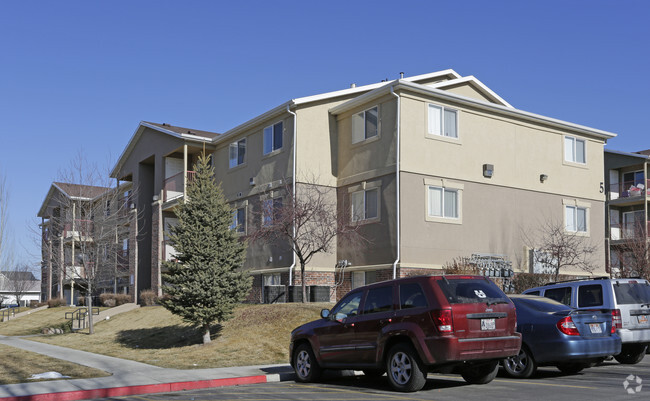 Building Photo - Bridger Pointe Rental