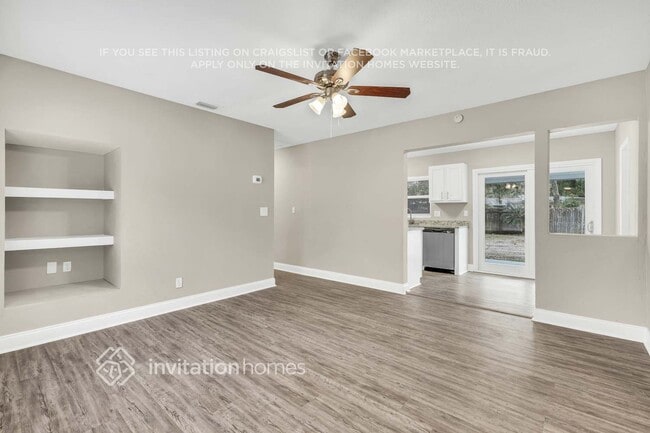 Photo - 425 Hayton Ave