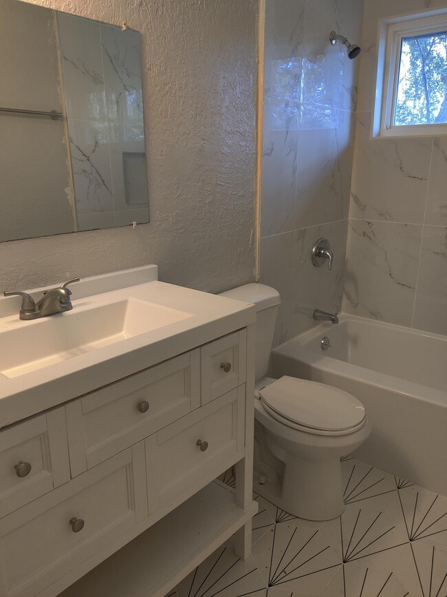 Photo - 3106 Erskine Dr