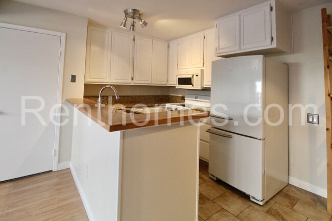 Photo - 3550 Ruffin Rd Unidad 146