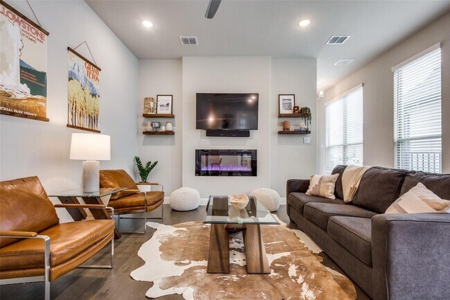 Photo - 4211 Curtiss Dr