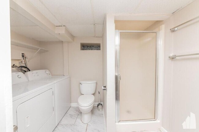 Photo - 1 bedroom in Chicago IL 60618 Unit BE